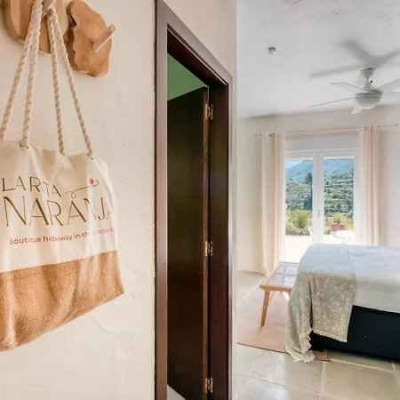 La Ruta Naranja Bed and Breakfast *