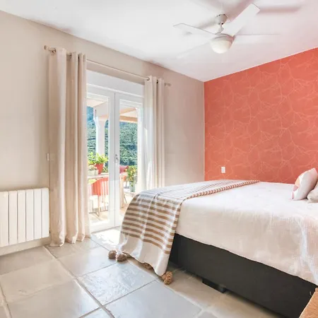 La Ruta Naranja Bed and Breakfast *